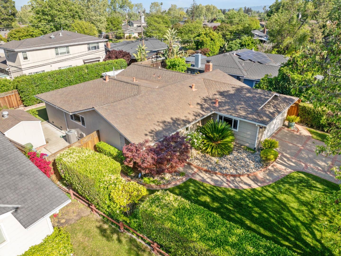 Detail Gallery Image 2 of 31 For 2566 Aragon Way, San Jose,  CA 95125 - 3 Beds | 2/1 Baths