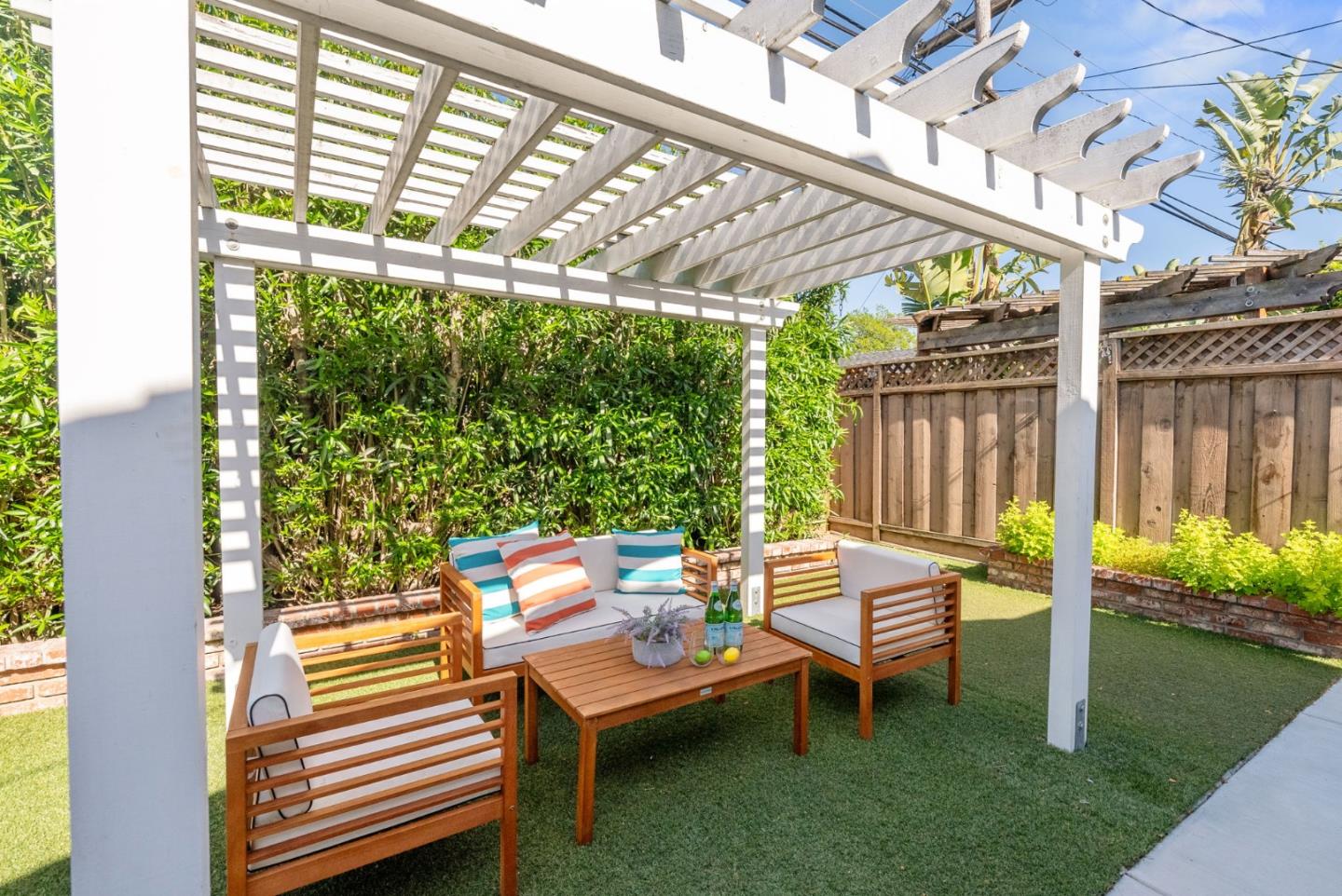 Detail Gallery Image 24 of 31 For 2566 Aragon Way, San Jose,  CA 95125 - 3 Beds | 2/1 Baths