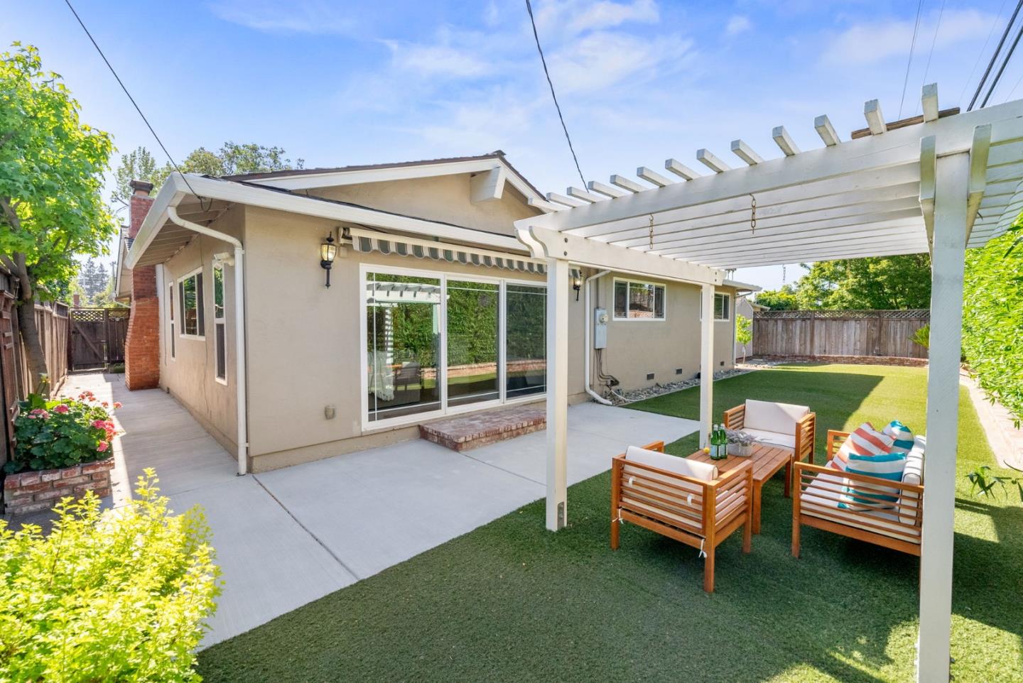 Detail Gallery Image 25 of 31 For 2566 Aragon Way, San Jose,  CA 95125 - 3 Beds | 2/1 Baths