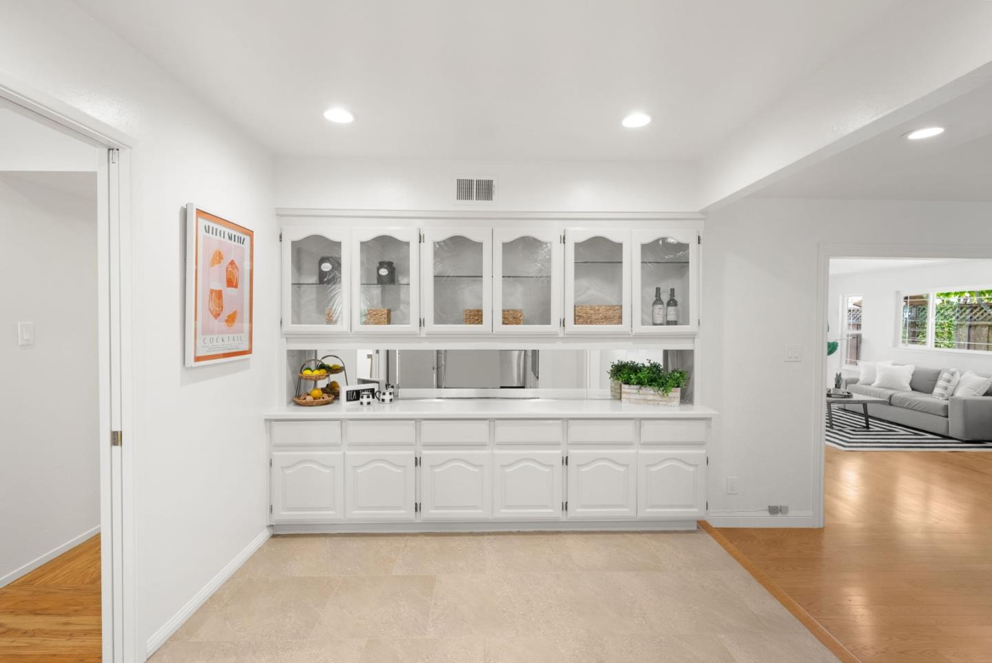Detail Gallery Image 8 of 31 For 2566 Aragon Way, San Jose,  CA 95125 - 3 Beds | 2/1 Baths