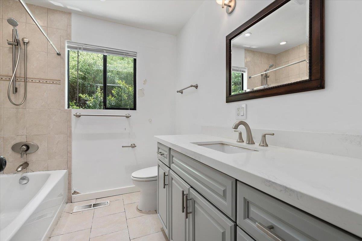 Detail Gallery Image 13 of 34 For 885 Patrol Rd, Woodside,  CA 94062 - 4 Beds | 3/1 Baths
