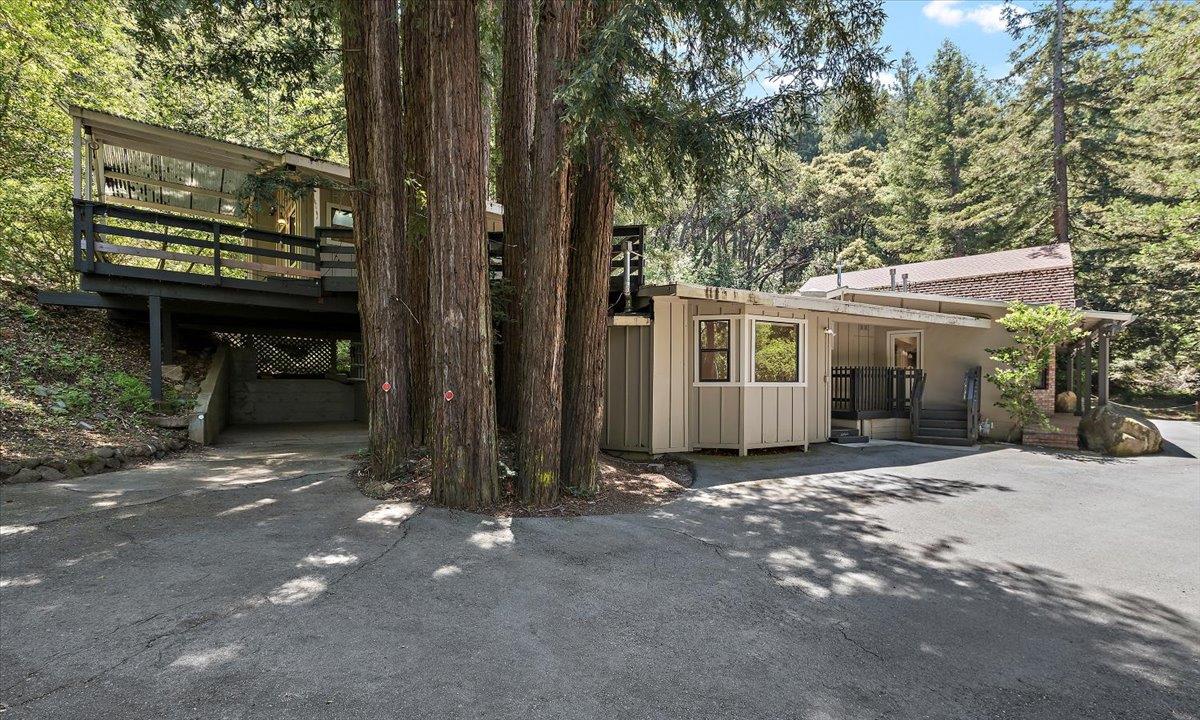 Detail Gallery Image 2 of 34 For 885 Patrol Rd, Woodside,  CA 94062 - 4 Beds | 3/1 Baths