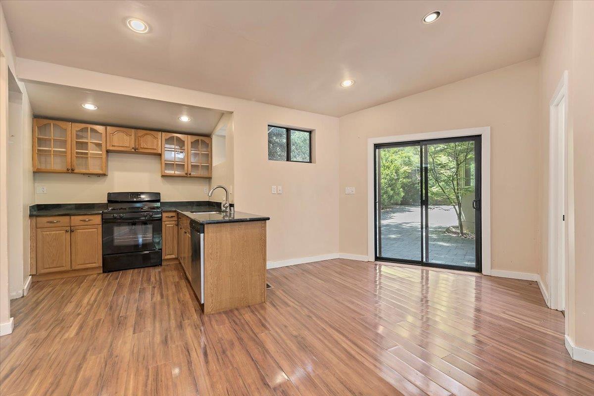 Detail Gallery Image 21 of 34 For 885 Patrol Rd, Woodside,  CA 94062 - 4 Beds | 3/1 Baths