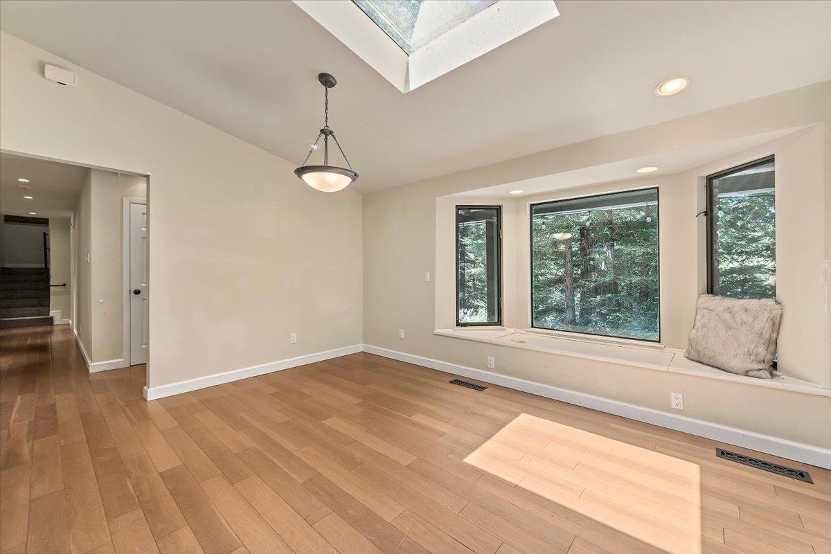 Detail Gallery Image 7 of 34 For 885 Patrol Rd, Woodside,  CA 94062 - 4 Beds | 3/1 Baths