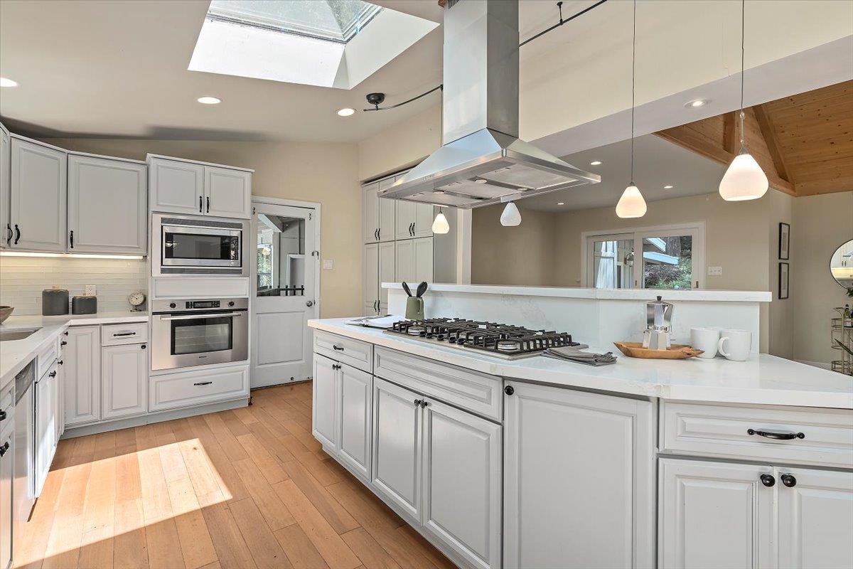 Detail Gallery Image 9 of 34 For 885 Patrol Rd, Woodside,  CA 94062 - 4 Beds | 3/1 Baths