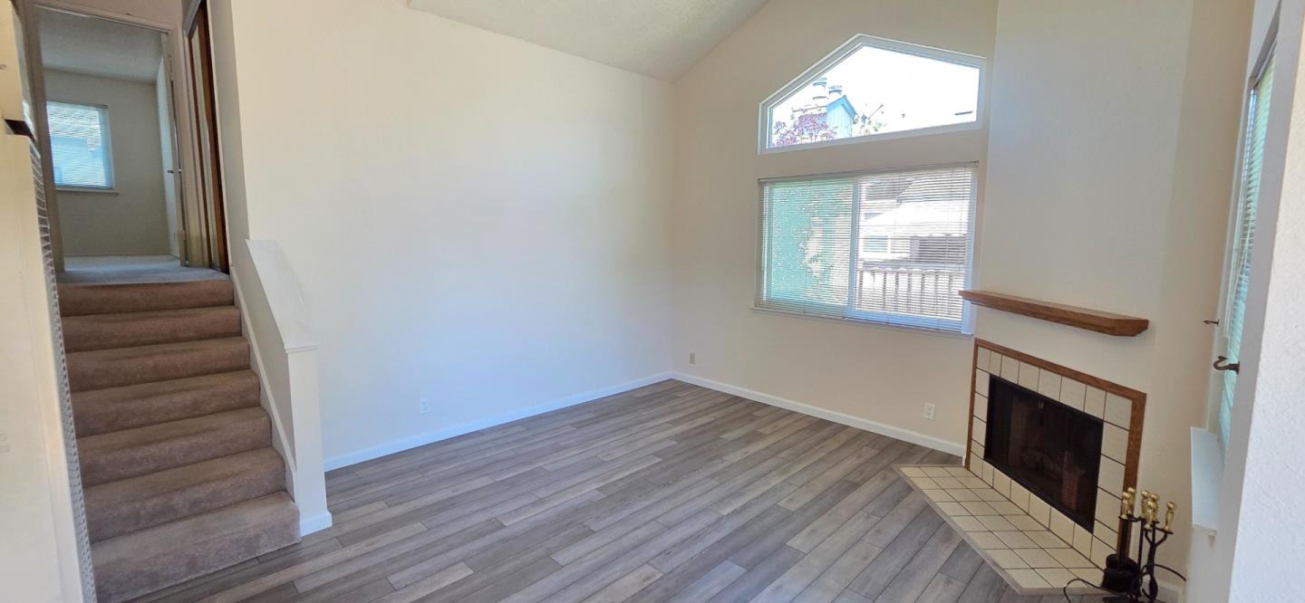 Detail Gallery Image 1 of 20 For 444 Coyote Creek Cir, San Jose,  CA 95116 - 1 Beds | 1 Baths