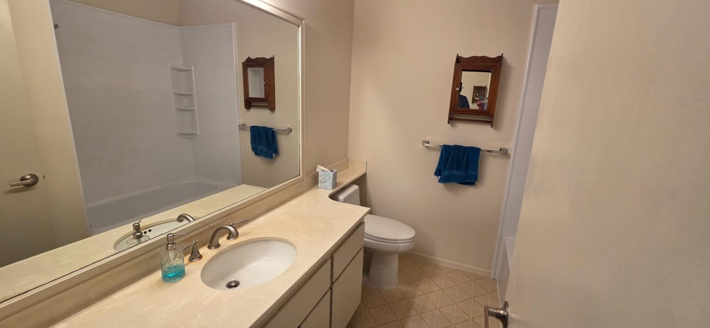 Detail Gallery Image 12 of 20 For 444 Coyote Creek Cir, San Jose,  CA 95116 - 1 Beds | 1 Baths