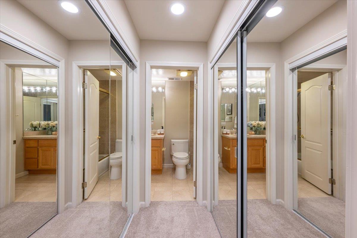 Detail Gallery Image 12 of 17 For 20 Willow Rd #13,  Menlo Park,  CA 94025 - 2 Beds | 2 Baths