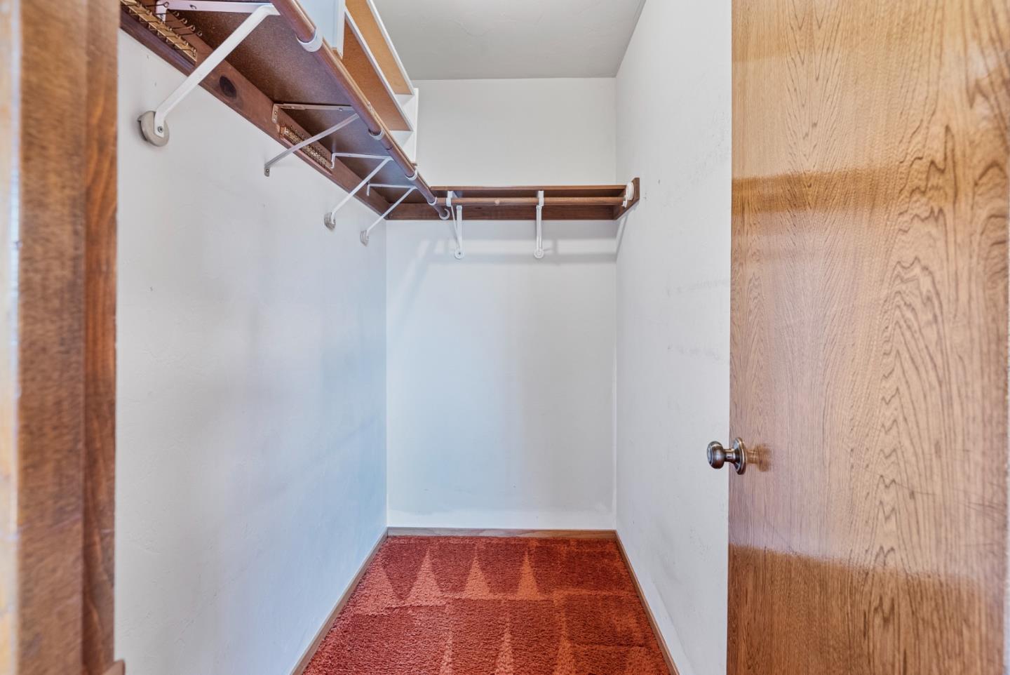 Detail Gallery Image 13 of 35 For 220 Holliday Dr, Hollister,  CA 95023 - 3 Beds | 2 Baths