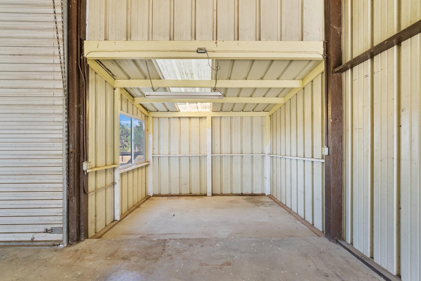 Detail Gallery Image 22 of 35 For 220 Holliday Dr, Hollister,  CA 95023 - 3 Beds | 2 Baths