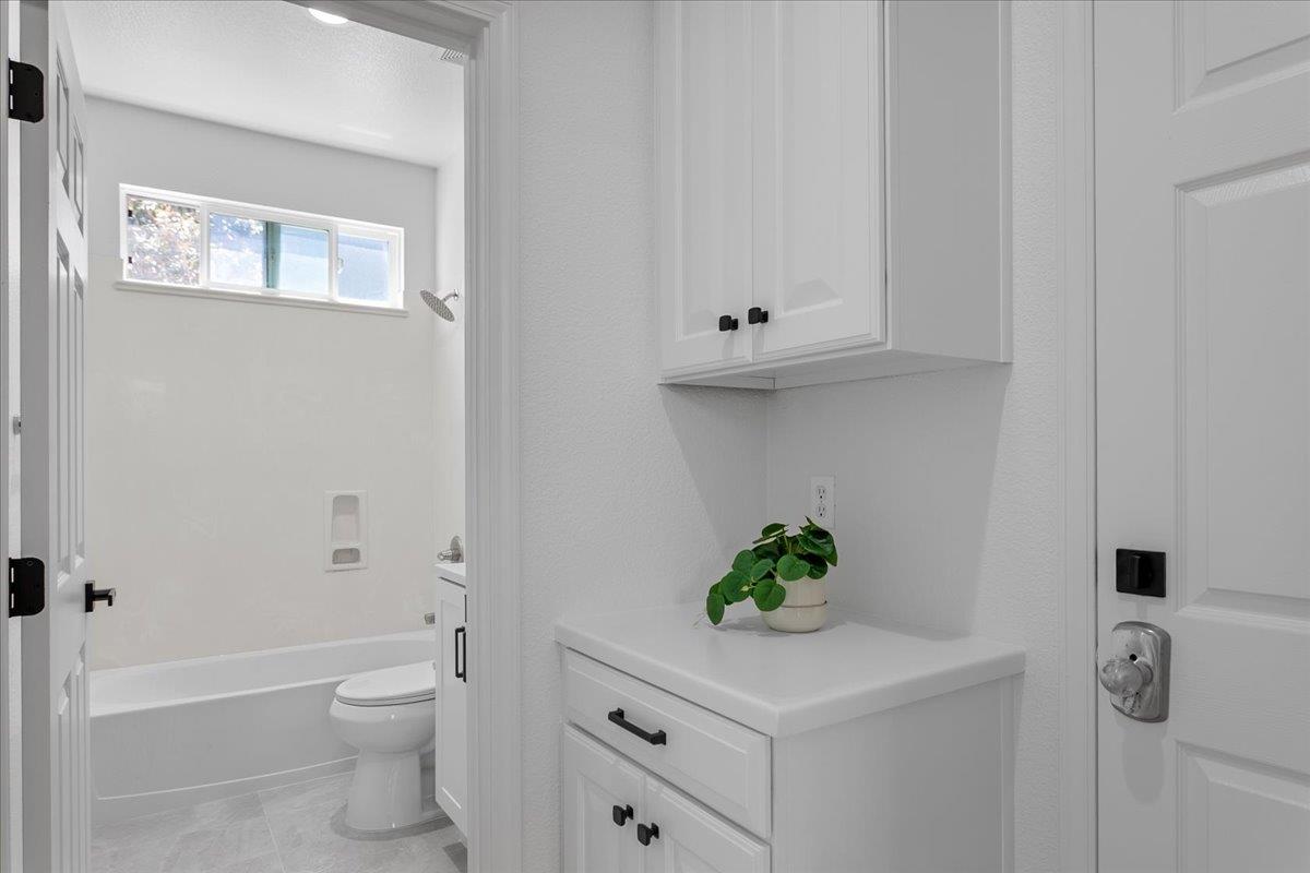 Detail Gallery Image 11 of 31 For 825 S 22nd St, San Jose,  CA 95116 - 5 Beds | 3 Baths