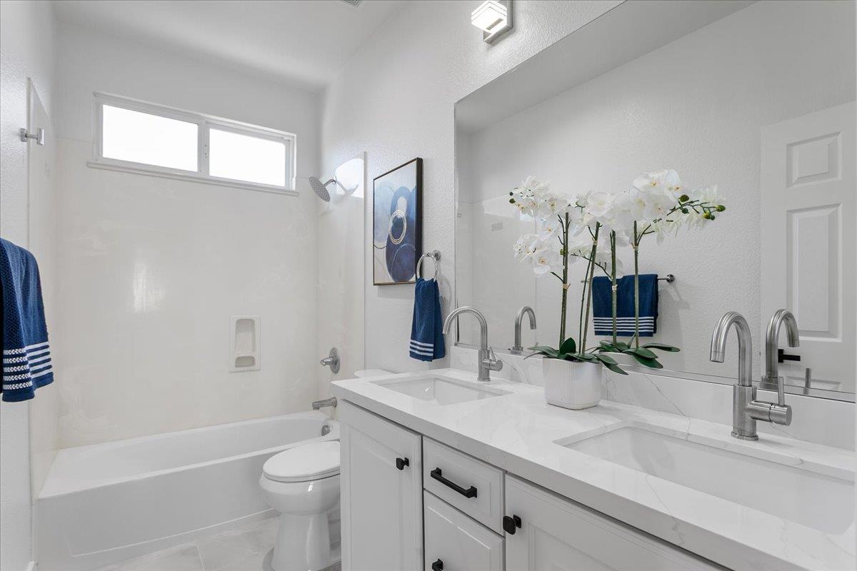 Detail Gallery Image 19 of 31 For 825 S 22nd St, San Jose,  CA 95116 - 5 Beds | 3 Baths