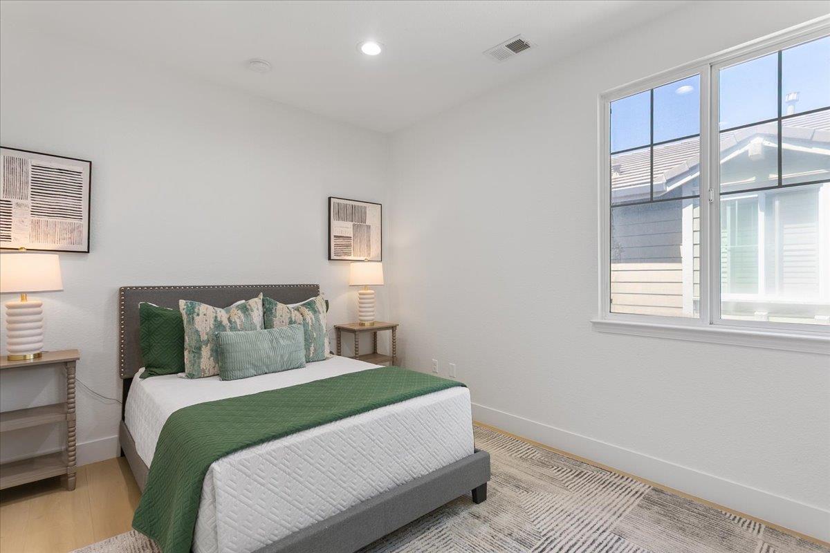 Detail Gallery Image 22 of 31 For 825 S 22nd St, San Jose,  CA 95116 - 5 Beds | 3 Baths