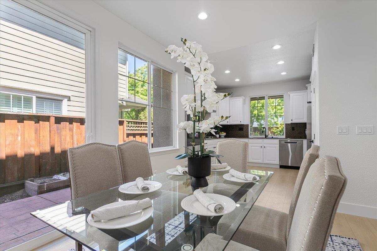 Detail Gallery Image 8 of 31 For 825 S 22nd St, San Jose,  CA 95116 - 5 Beds | 3 Baths