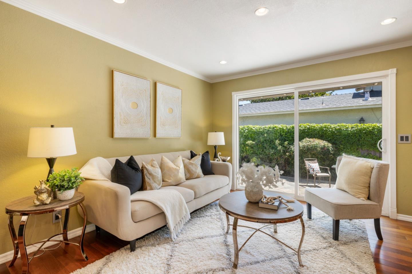 Detail Gallery Image 10 of 36 For 465 E Mckinley Ave, Sunnyvale,  CA 94086 - 5 Beds | 3 Baths