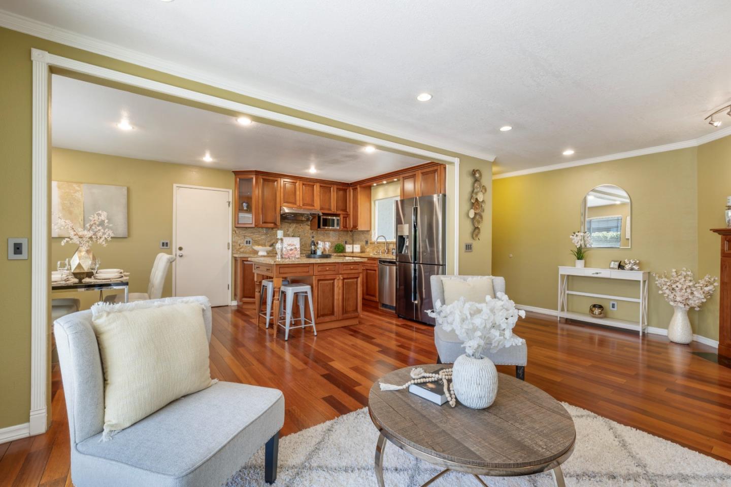 Detail Gallery Image 12 of 36 For 465 E Mckinley Ave, Sunnyvale,  CA 94086 - 5 Beds | 3 Baths