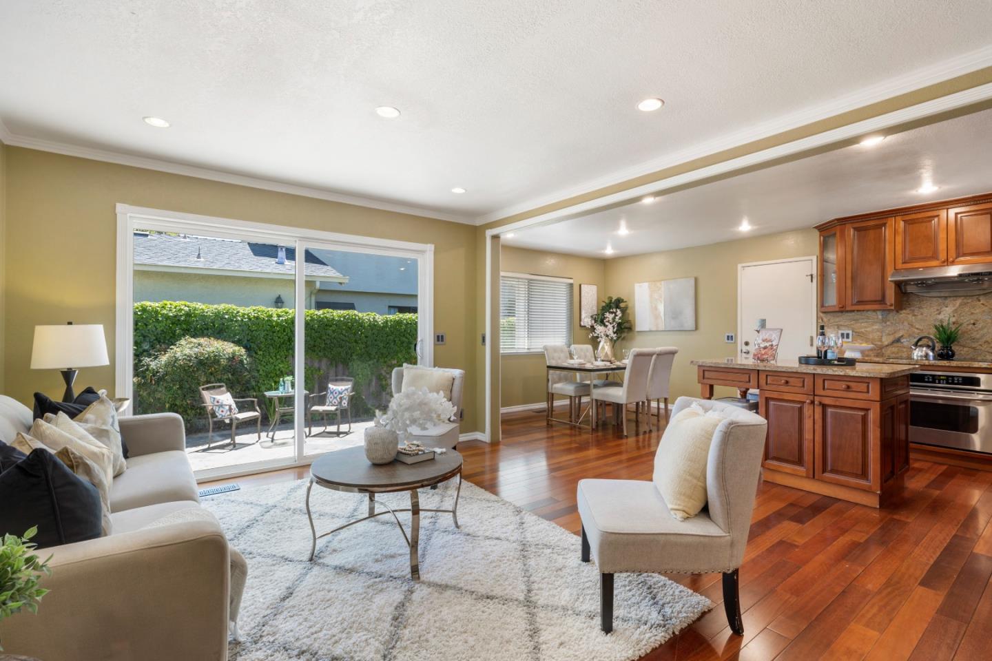 Detail Gallery Image 13 of 36 For 465 E Mckinley Ave, Sunnyvale,  CA 94086 - 5 Beds | 3 Baths