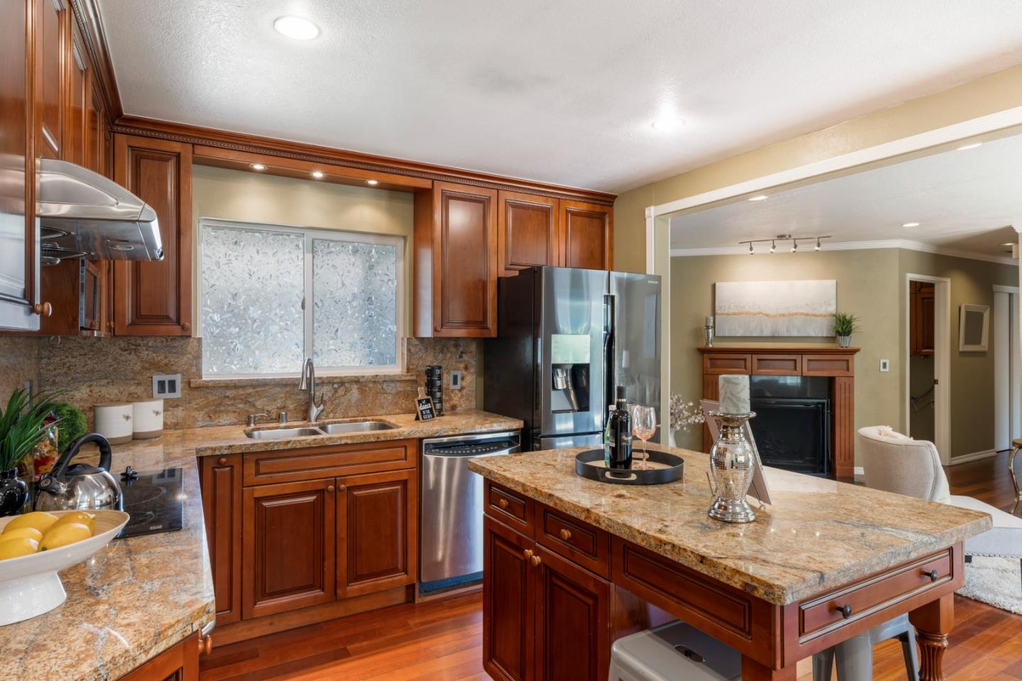 Detail Gallery Image 16 of 36 For 465 E Mckinley Ave, Sunnyvale,  CA 94086 - 5 Beds | 3 Baths