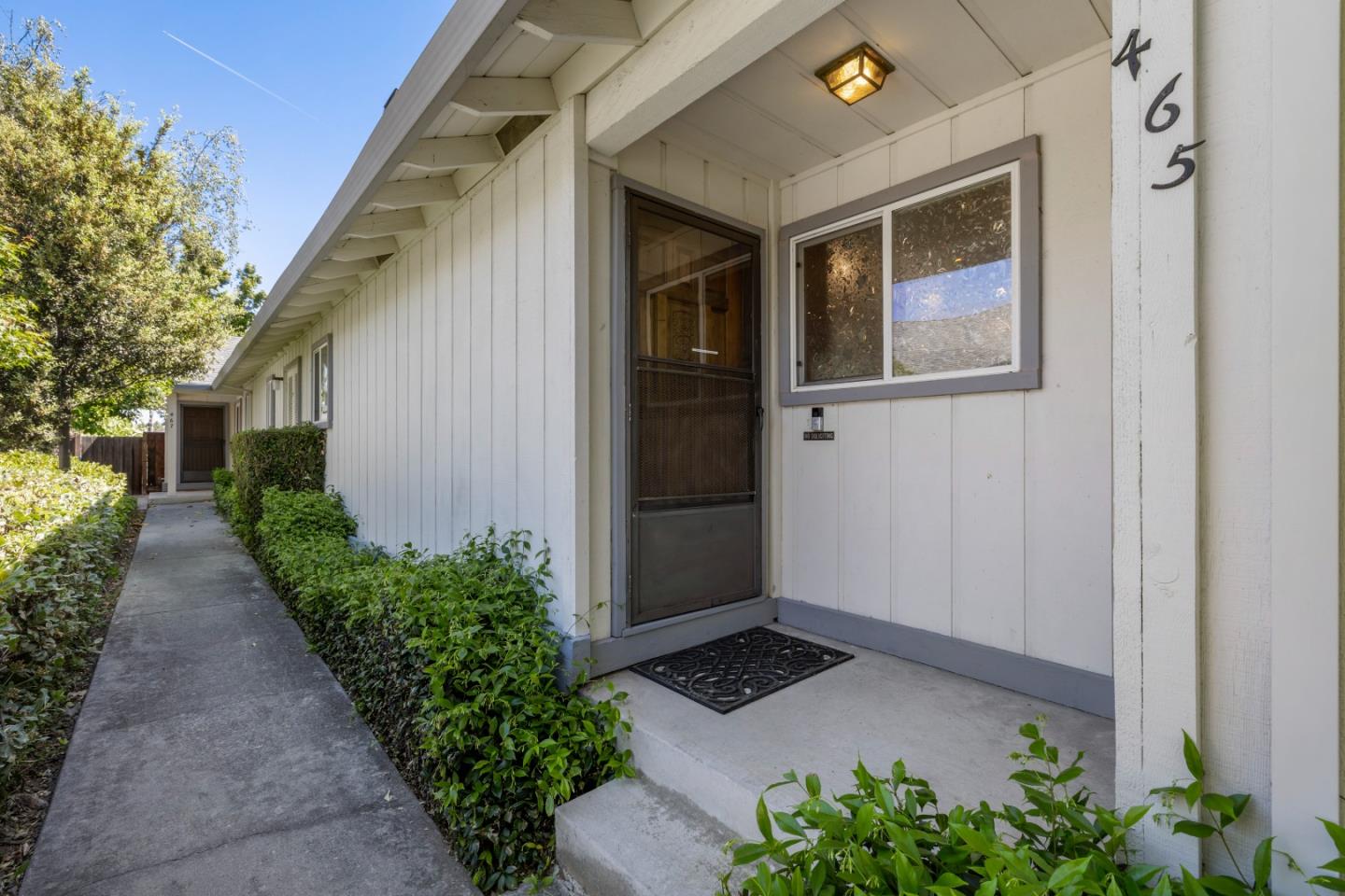 Detail Gallery Image 3 of 36 For 465 E Mckinley Ave, Sunnyvale,  CA 94086 - 5 Beds | 3 Baths