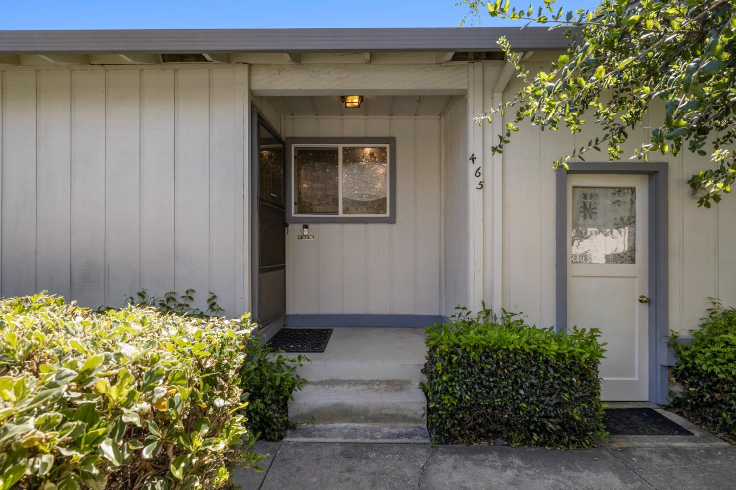 Detail Gallery Image 4 of 36 For 465 E Mckinley Ave, Sunnyvale,  CA 94086 - 5 Beds | 3 Baths