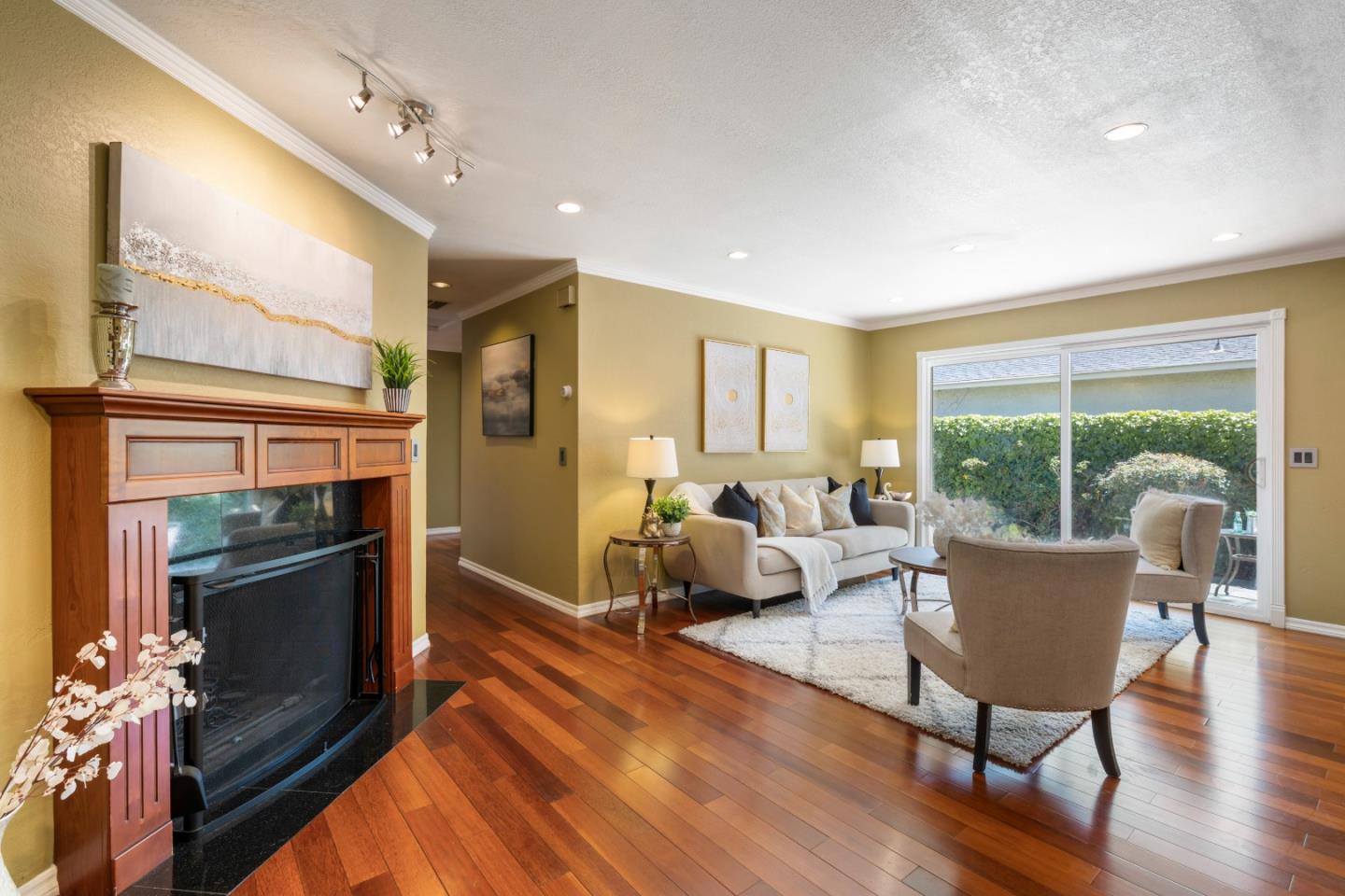 Detail Gallery Image 9 of 36 For 465 E Mckinley Ave, Sunnyvale,  CA 94086 - 5 Beds | 3 Baths