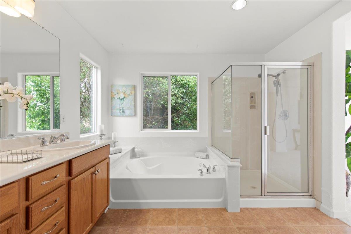 Detail Gallery Image 16 of 31 For 35 Paseo Dr, Watsonville,  CA 95076 - 4 Beds | 2/1 Baths