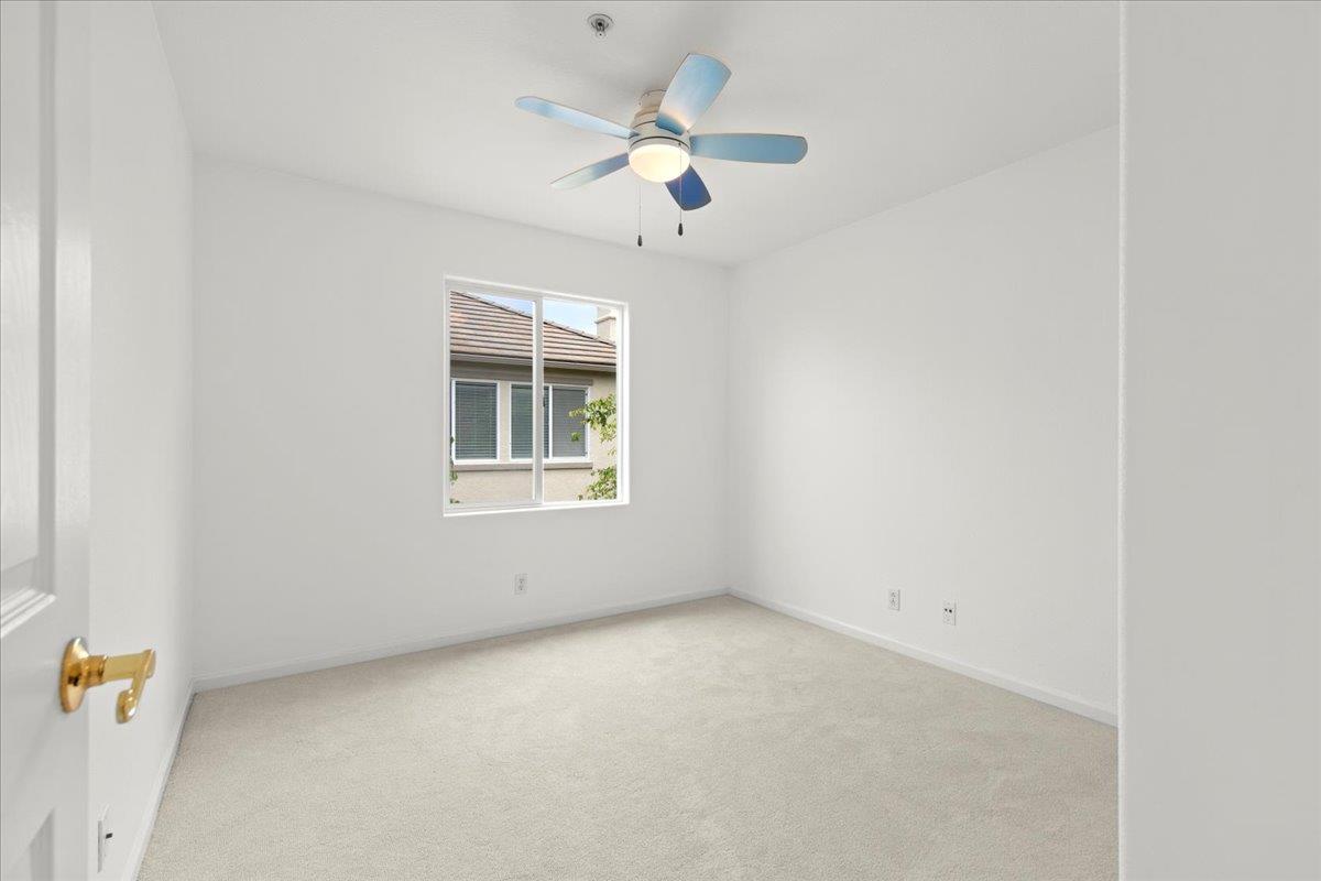 Detail Gallery Image 18 of 31 For 35 Paseo Dr, Watsonville,  CA 95076 - 4 Beds | 2/1 Baths