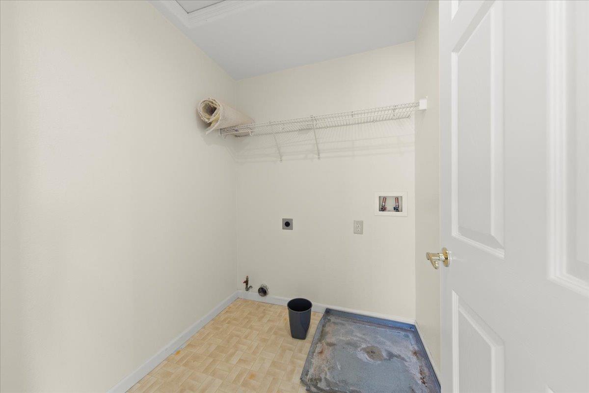 Detail Gallery Image 19 of 31 For 35 Paseo Dr, Watsonville,  CA 95076 - 4 Beds | 2/1 Baths