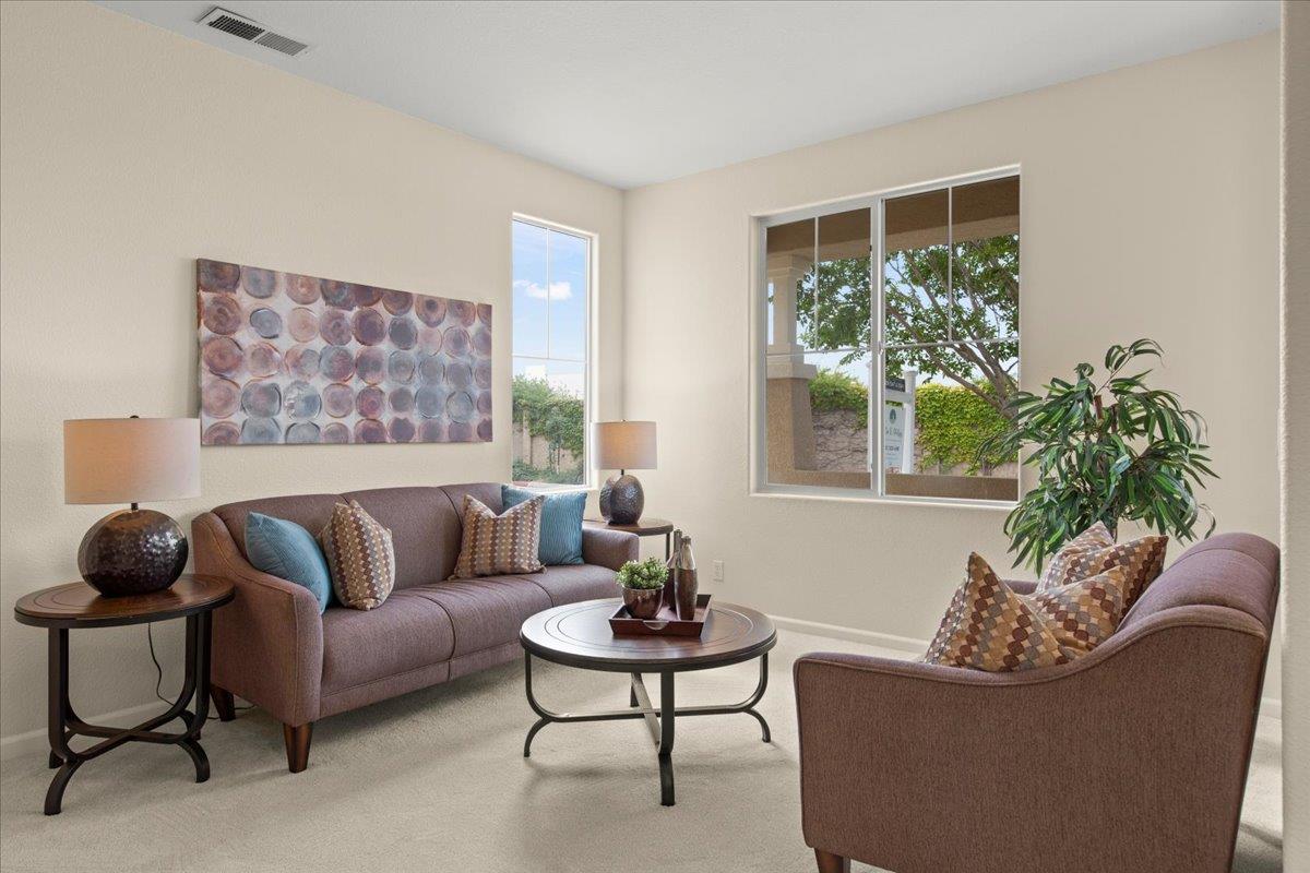 Detail Gallery Image 3 of 31 For 35 Paseo Dr, Watsonville,  CA 95076 - 4 Beds | 2/1 Baths