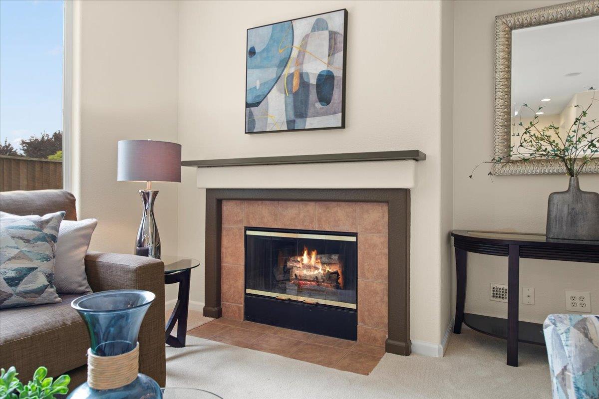 Detail Gallery Image 9 of 31 For 35 Paseo Dr, Watsonville,  CA 95076 - 4 Beds | 2/1 Baths