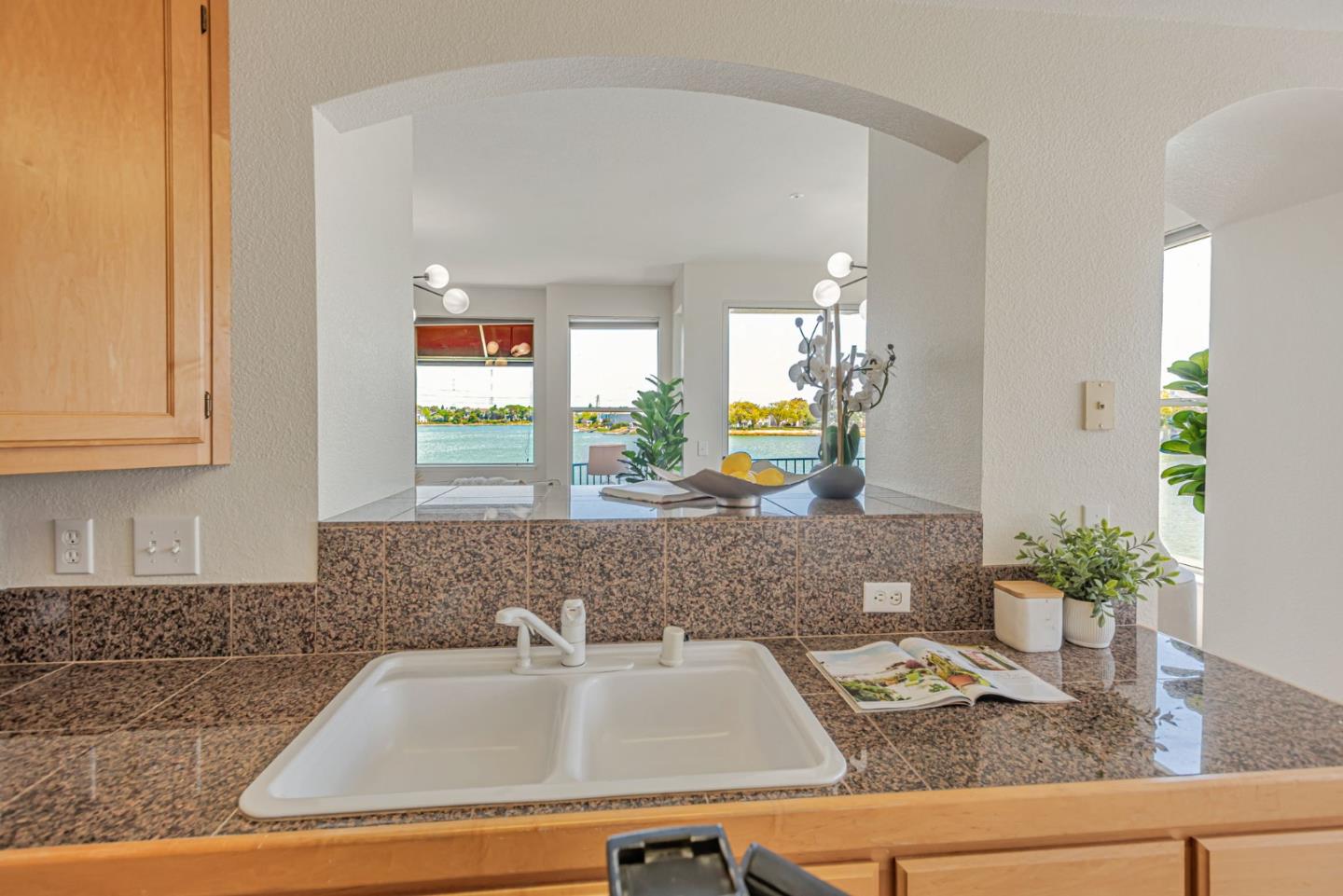 Detail Gallery Image 11 of 49 For 1000 Davit Ln #126,  Redwood Shores,  CA 94065 - 2 Beds | 2 Baths