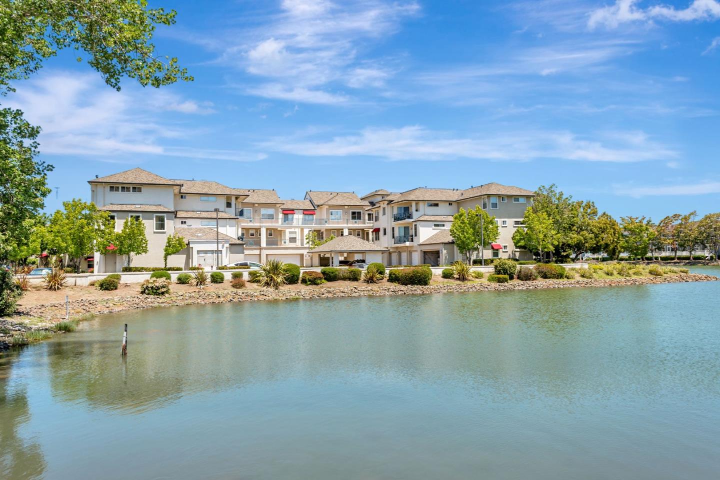 Detail Gallery Image 47 of 49 For 1000 Davit Ln #126,  Redwood Shores,  CA 94065 - 2 Beds | 2 Baths
