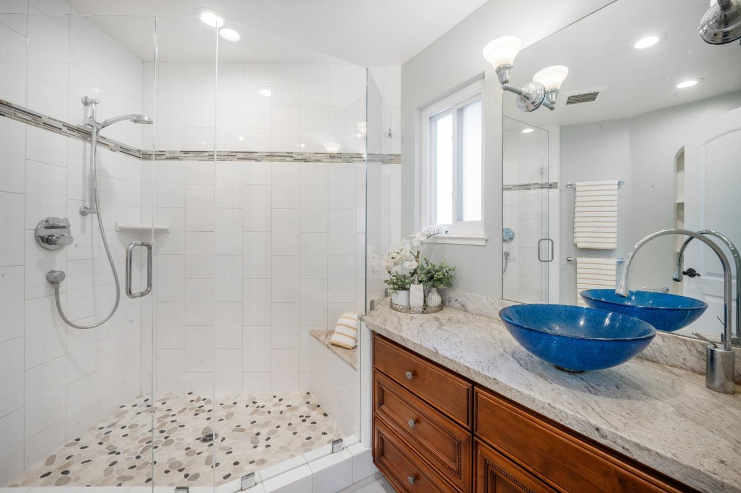 Detail Gallery Image 35 of 51 For 12170 Calle Uvas, Gilroy,  CA 95020 - 4 Beds | 2/1 Baths