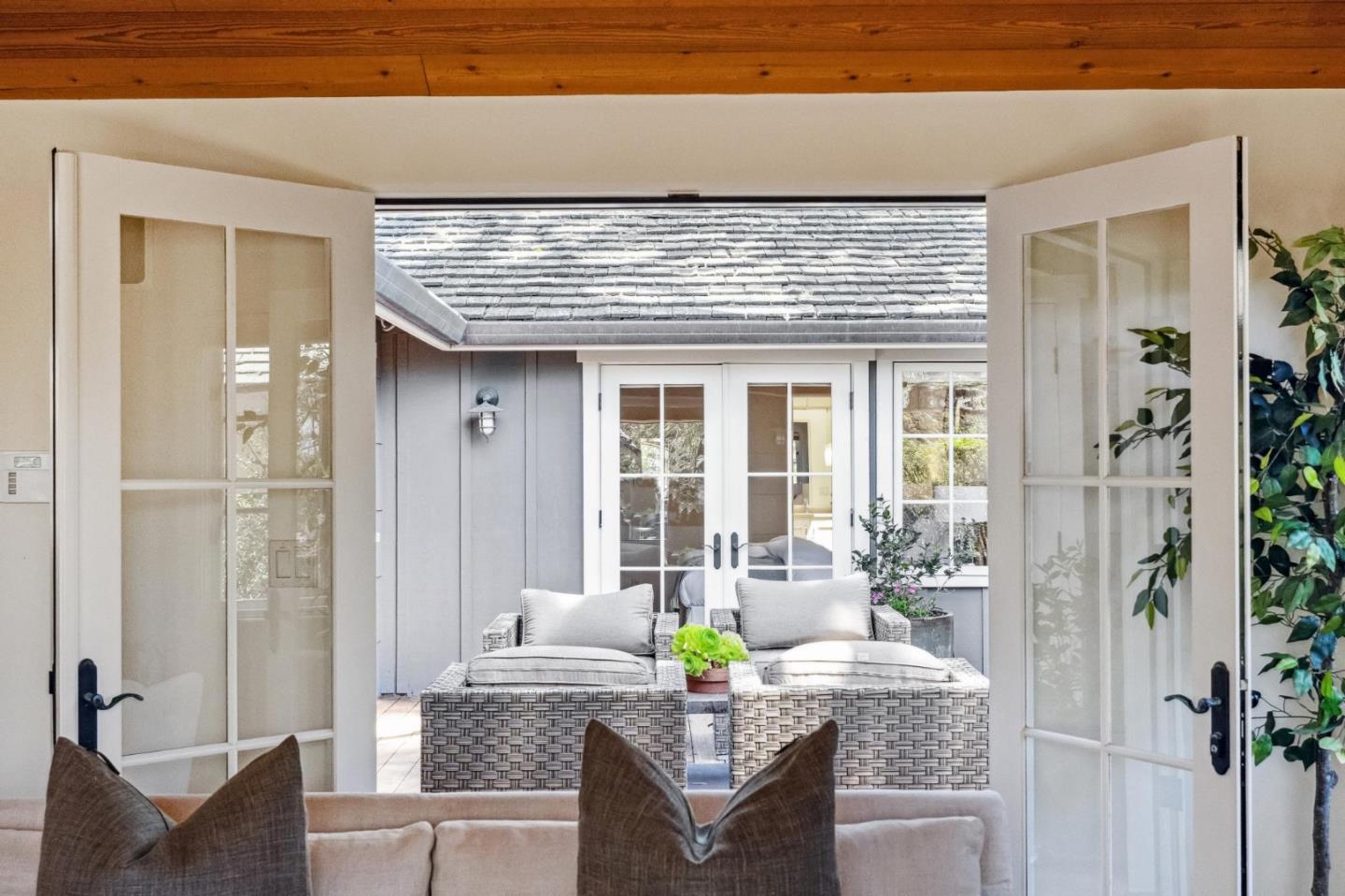 Detail Gallery Image 11 of 52 For 0 Lopez 8ne of 4th Ave, Carmel,  CA 93921 - 3 Beds | 2 Baths