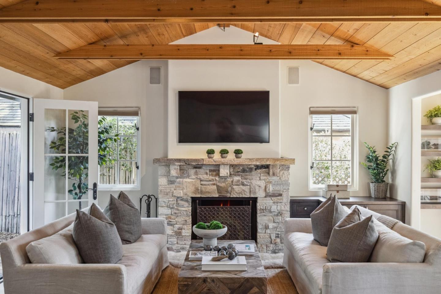 Detail Gallery Image 9 of 52 For 0 Lopez 8ne of 4th Ave, Carmel,  CA 93921 - 3 Beds | 2 Baths