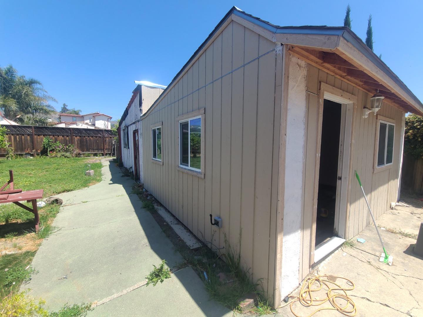 Detail Gallery Image 13 of 15 For 112 S Cragmont Ave, San Jose,  CA 95127 - 2 Beds | 2 Baths