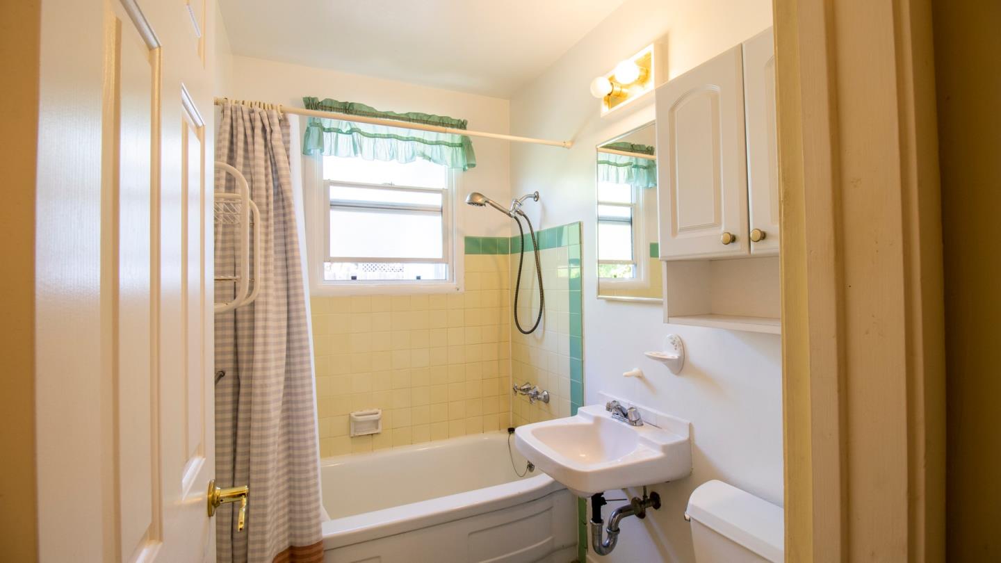 Detail Gallery Image 24 of 34 For 602 Chesterton Ave, Belmont,  CA 94002 - 3 Beds | 2 Baths