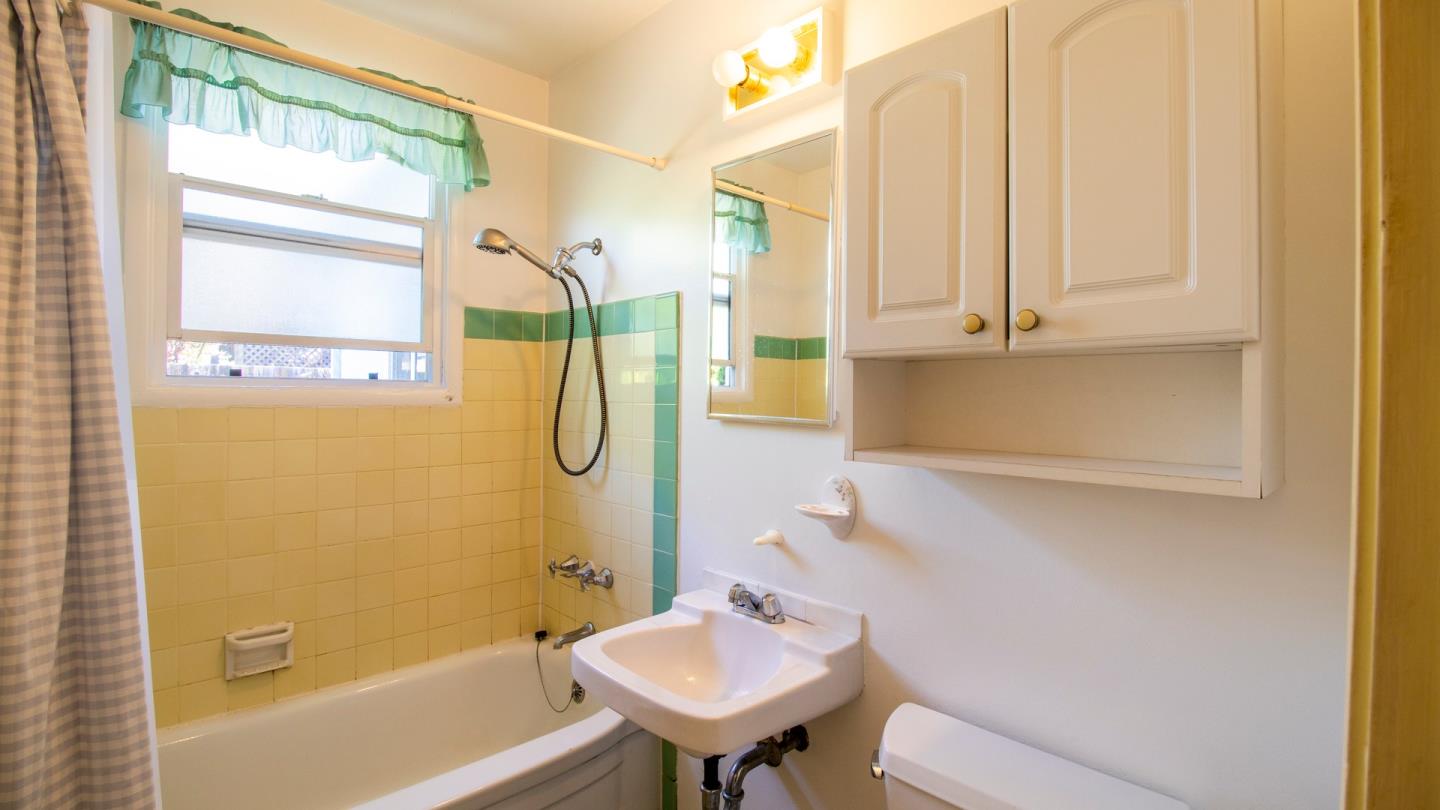 Detail Gallery Image 25 of 34 For 602 Chesterton Ave, Belmont,  CA 94002 - 3 Beds | 2 Baths