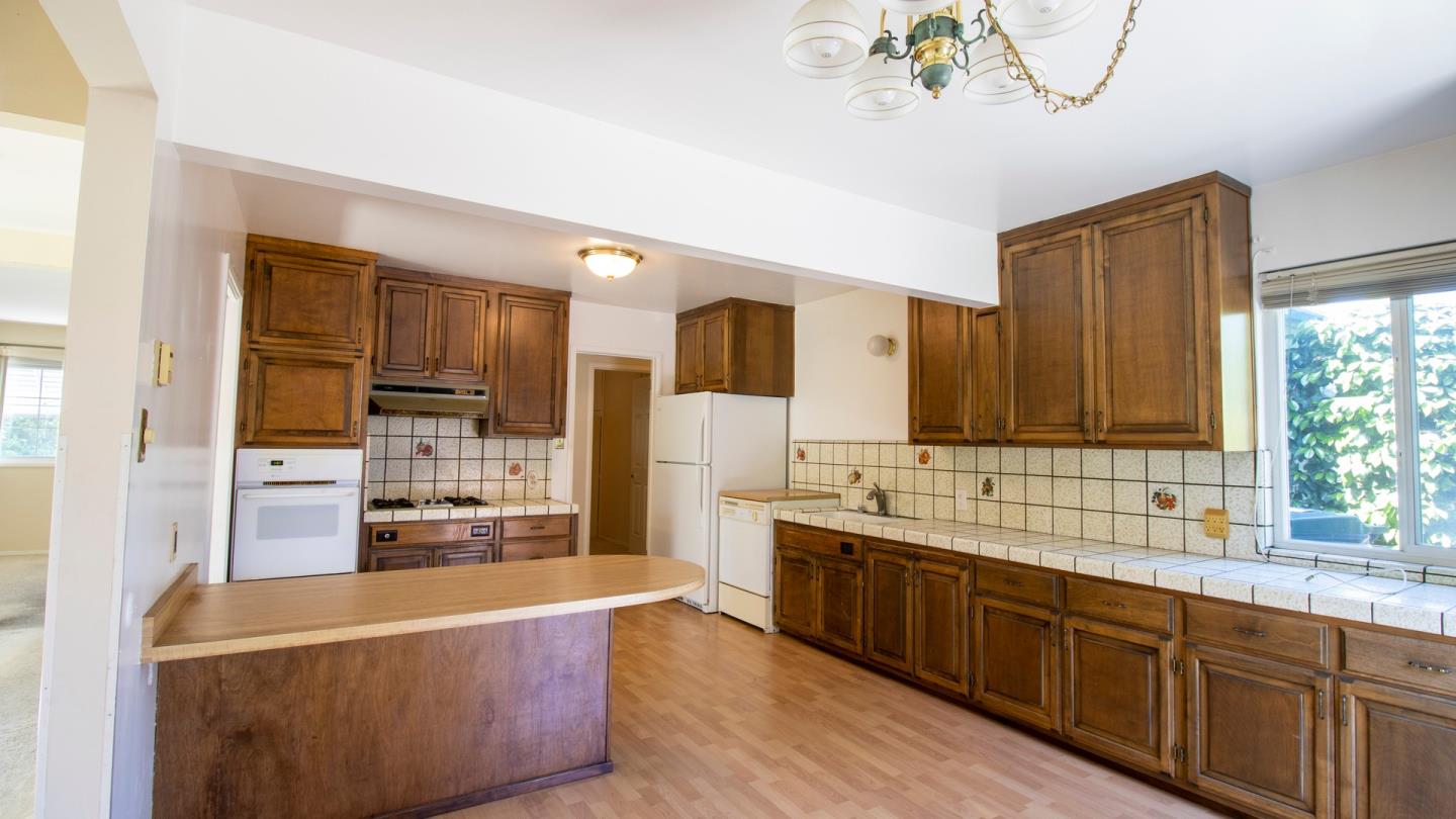 Detail Gallery Image 9 of 34 For 602 Chesterton Ave, Belmont,  CA 94002 - 3 Beds | 2 Baths