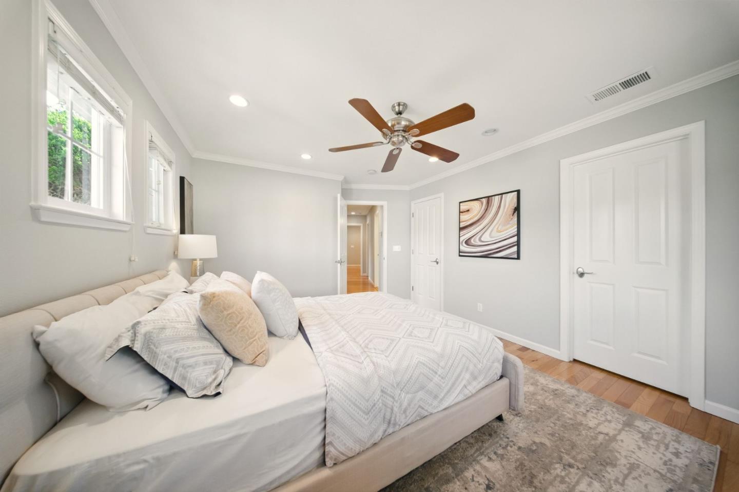 Detail Gallery Image 22 of 38 For 1079 Brighton Pl, Mountain View,  CA 94040 - 4 Beds | 2/1 Baths