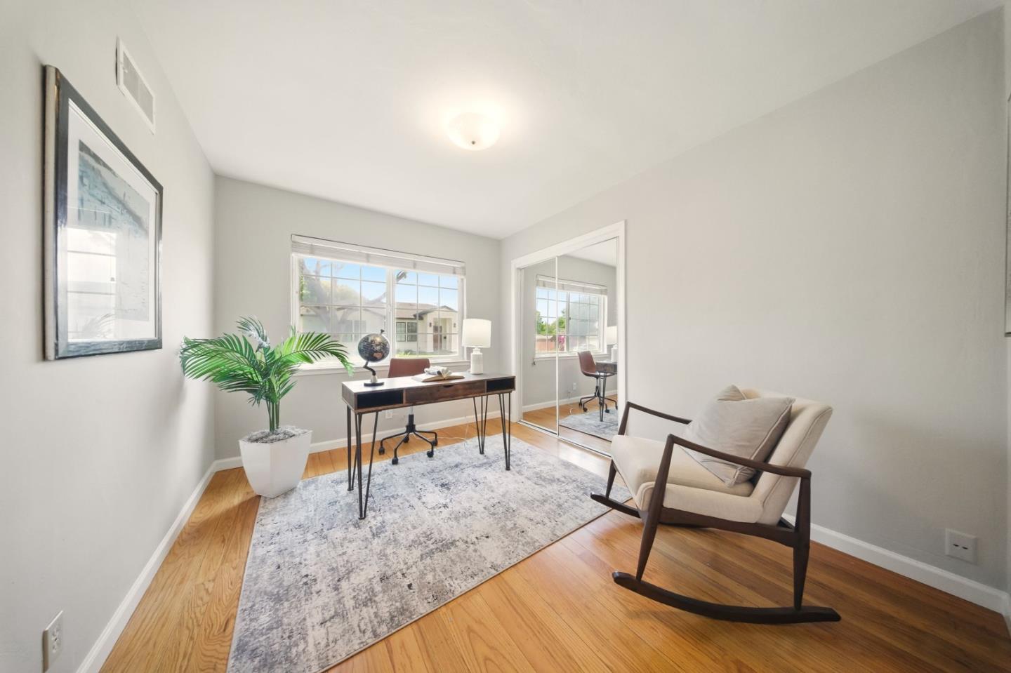 Detail Gallery Image 26 of 38 For 1079 Brighton Pl, Mountain View,  CA 94040 - 4 Beds | 2/1 Baths