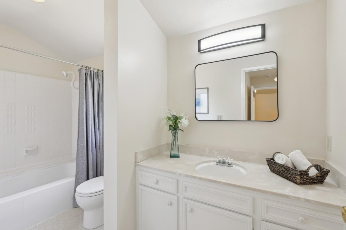 Detail Gallery Image 26 of 46 For 1130 Runnymead Dr, Los Altos,  CA 94024 - 4 Beds | 3/1 Baths