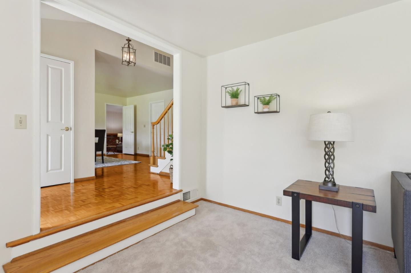 Detail Gallery Image 3 of 46 For 1130 Runnymead Dr, Los Altos,  CA 94024 - 4 Beds | 3/1 Baths