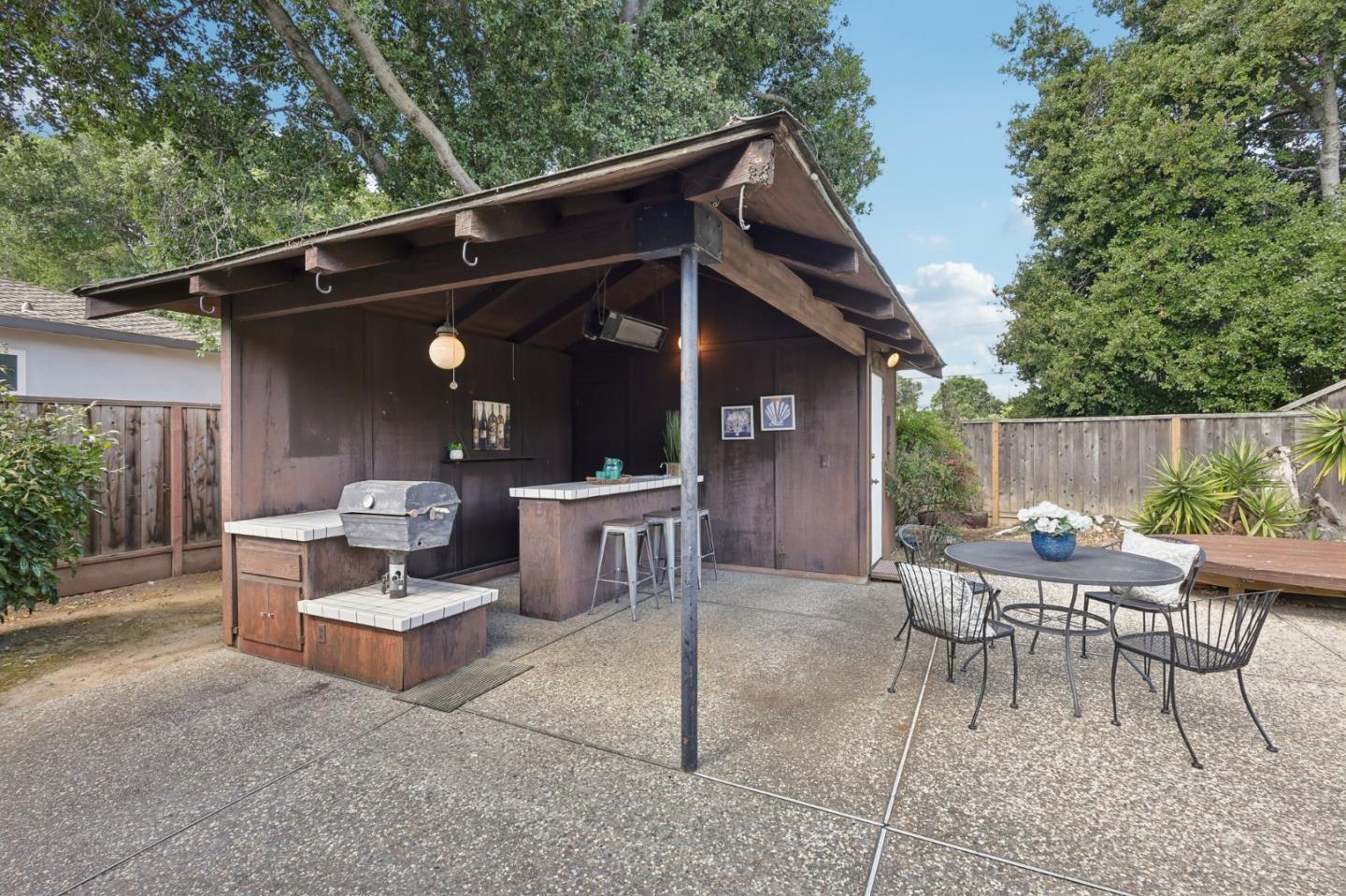 Detail Gallery Image 30 of 46 For 1130 Runnymead Dr, Los Altos,  CA 94024 - 4 Beds | 3/1 Baths
