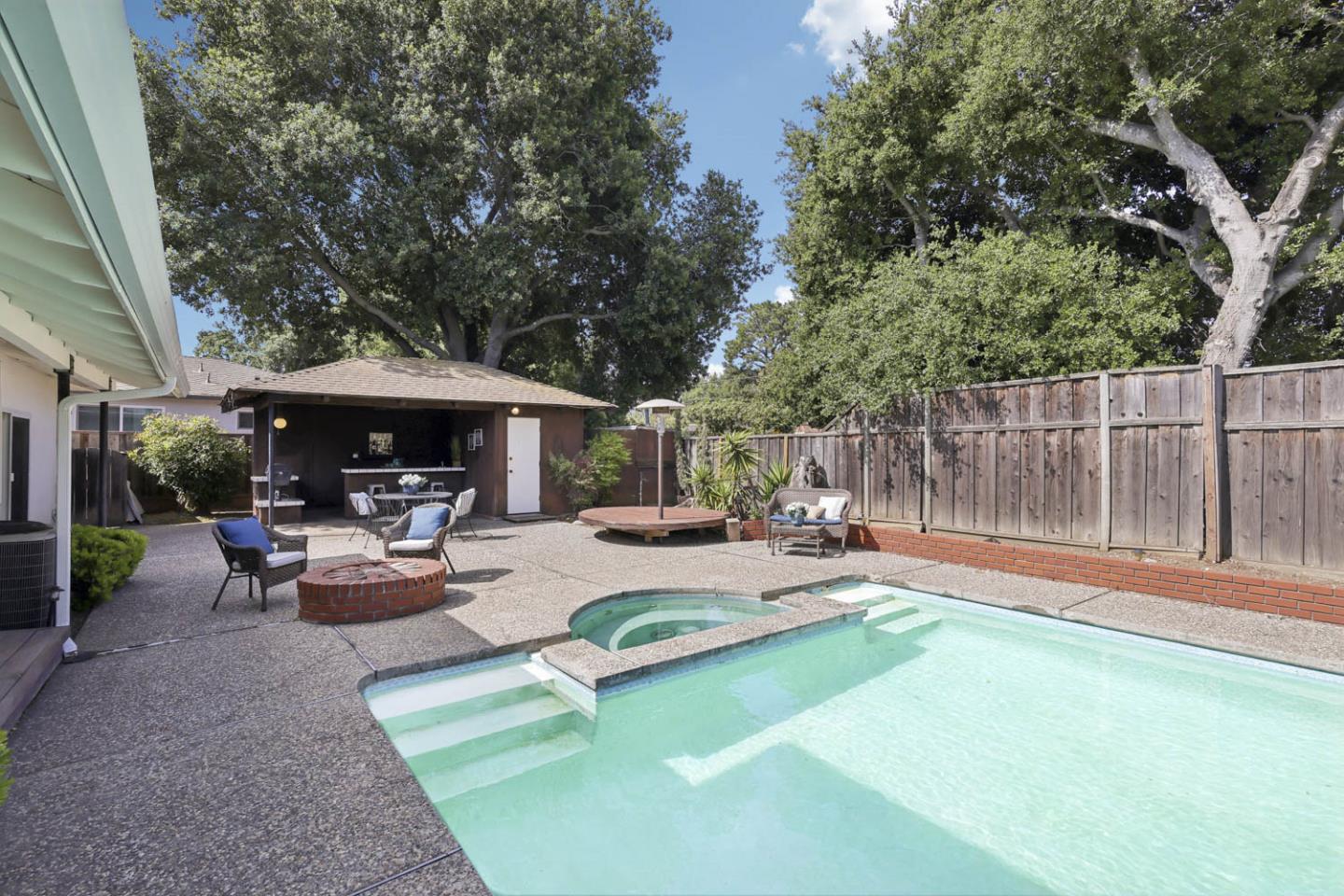 Detail Gallery Image 34 of 46 For 1130 Runnymead Dr, Los Altos,  CA 94024 - 4 Beds | 3/1 Baths