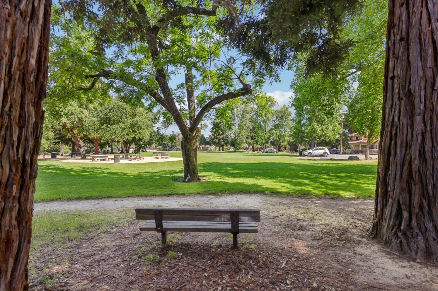Detail Gallery Image 38 of 46 For 1130 Runnymead Dr, Los Altos,  CA 94024 - 4 Beds | 3/1 Baths