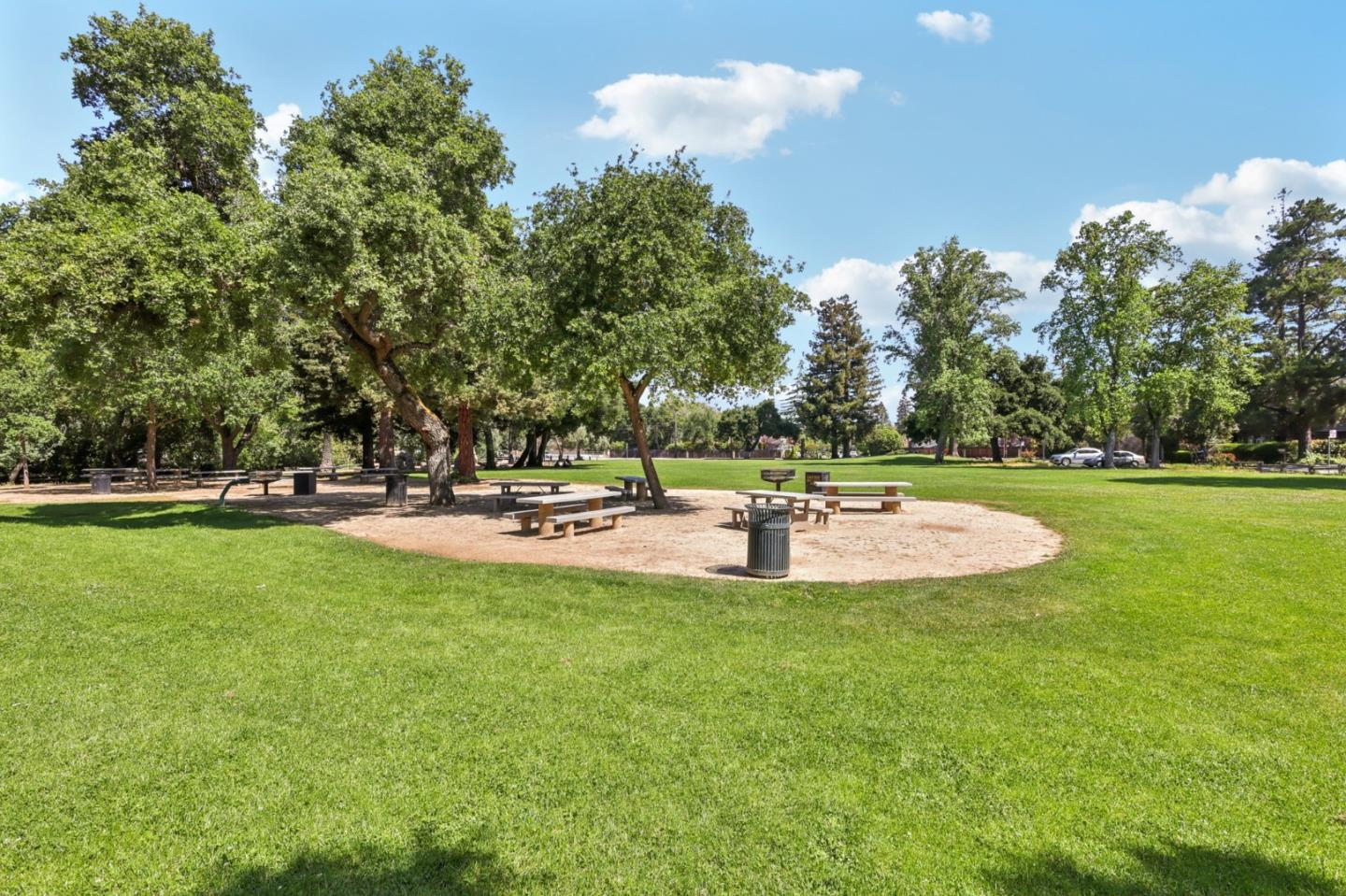 Detail Gallery Image 39 of 46 For 1130 Runnymead Dr, Los Altos,  CA 94024 - 4 Beds | 3/1 Baths
