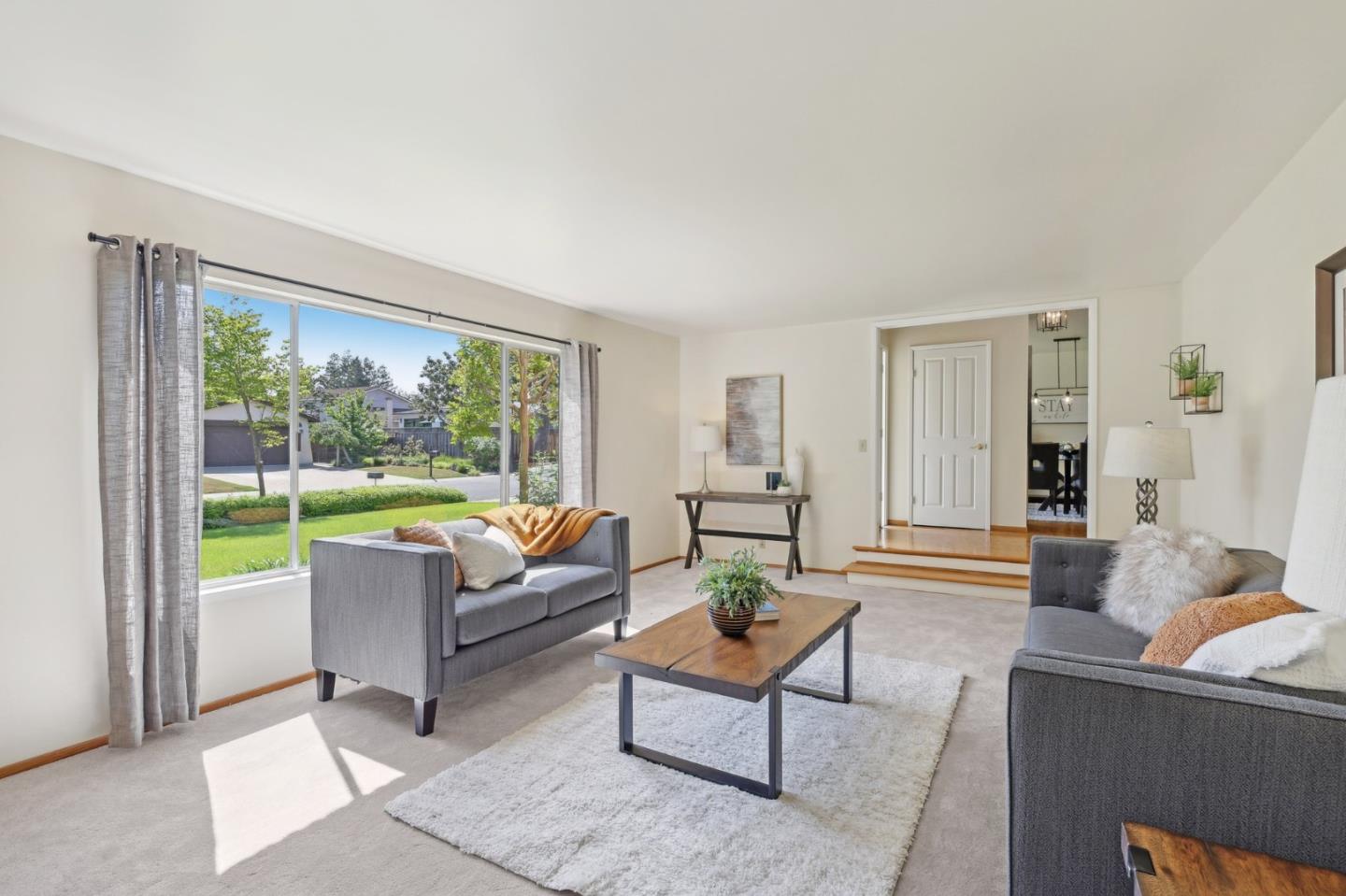 Detail Gallery Image 6 of 46 For 1130 Runnymead Dr, Los Altos,  CA 94024 - 4 Beds | 3/1 Baths