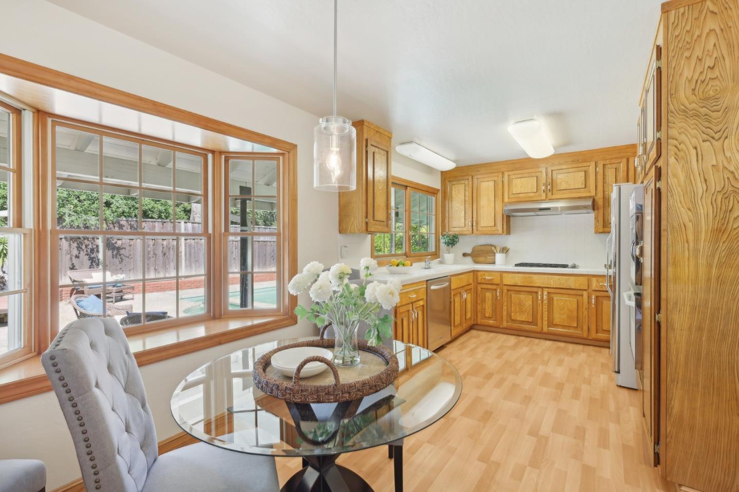 Detail Gallery Image 9 of 46 For 1130 Runnymead Dr, Los Altos,  CA 94024 - 4 Beds | 3/1 Baths