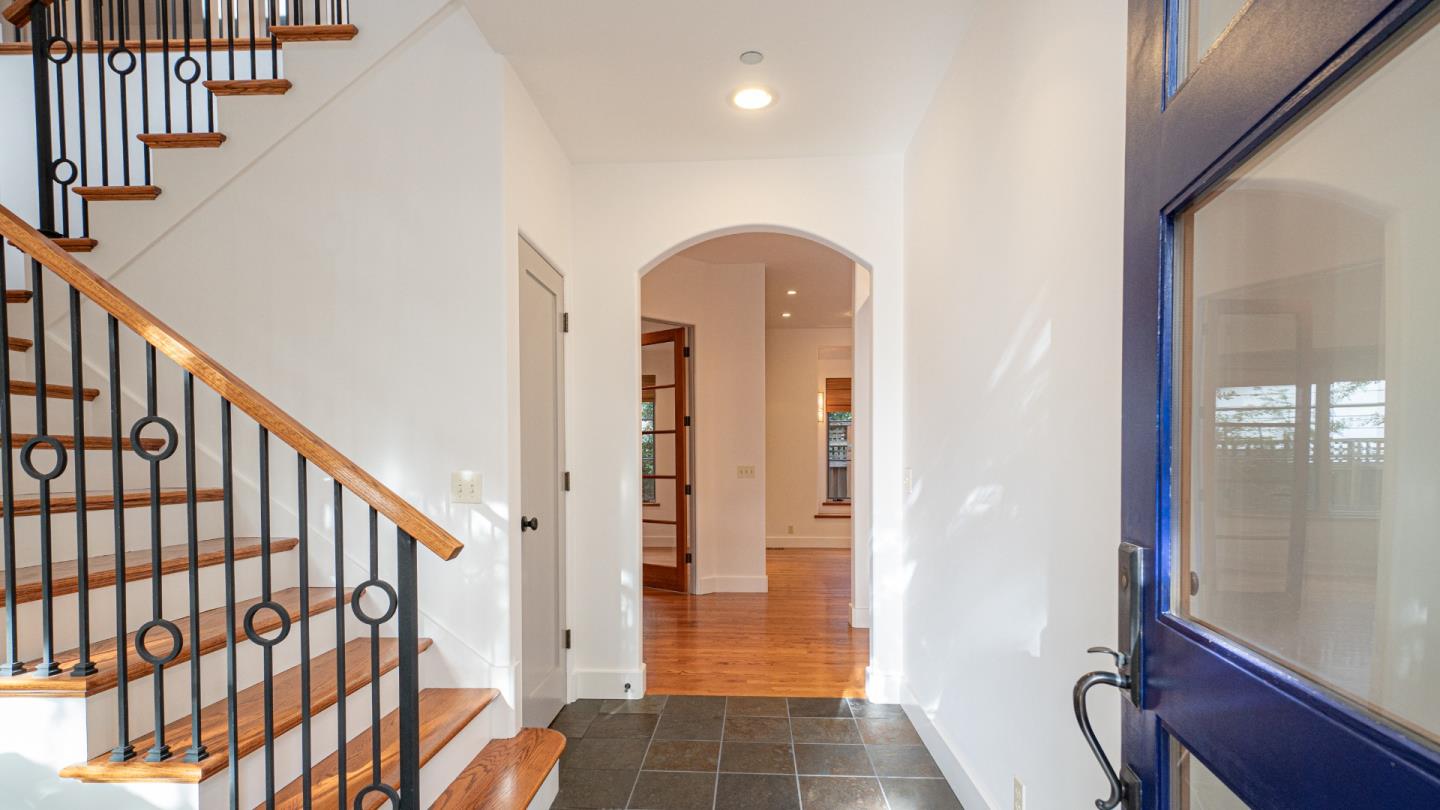 Detail Gallery Image 5 of 19 For 1999 Camino De Los Robles, Menlo Park,  CA 94025 - 4 Beds | 2/1 Baths